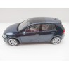 VW Golf 7 in blue metallic