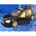 VOLKSWAGEN VW Golf 5 Modellauto von Bburago 1:18  ++ schwarz ++  NEU