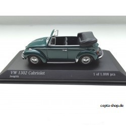 VW Beetle 1302 Convertible blue 1:43 from Minichamps