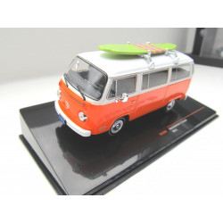 VOLKSWAGEN VW T2 b Bus Modellauto orange/weiß in 1:43 IXO CLC302