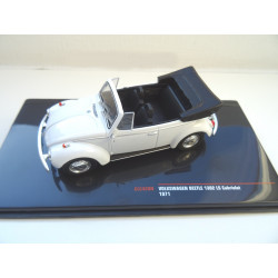 VOLKSWAGEN VW Beetle 1302 LS Cabrio modelcar IXO in 1:43 white CLC428N