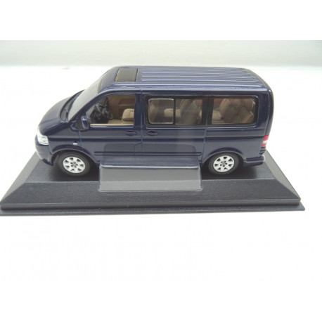 VOLKSWAGEN VW T5 Multivan bluemetallic from Minichamps in 1:43 NEW