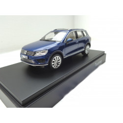 VOLKSWAGEN VW Touareg 2 Facelift from Herpa in 1:43 + pure white NEU