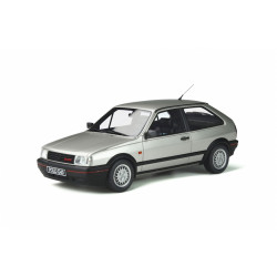 VOLKSWAGEN VW Polo G40 Modellauto von OTTO in 1:18 silber NEU OT856
