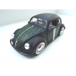 VOLKSWAGEN VW Beetle by JADA in 1:24 mat black, whitewall tires, flames 91697