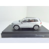 VOLKSWAGEN VW Touareg 2 Facelift Herpa in 1:43 silver from 2015 7P1099300AA7W